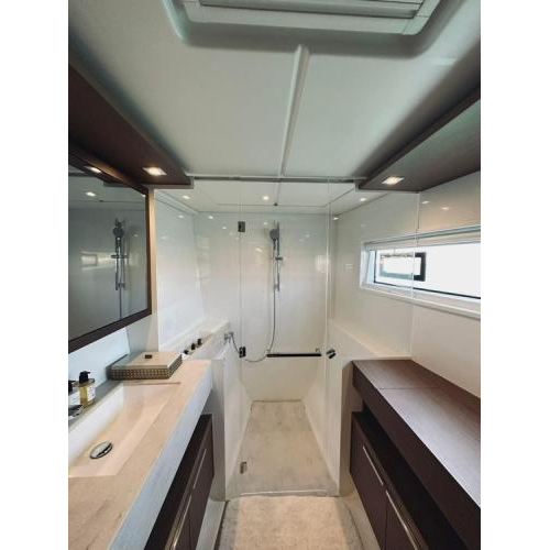 Du Thuyền Regent Thuê Riêng – 12 Khách (10h00 - 17h00)